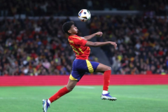 亞馬爾帶作業參加歐洲杯 創歐洲杯最年輕出場球員