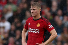 滕哈赫談換下霍伊倫：球隊處於2分落後時霍伊倫還不能很好適應一周三賽強度