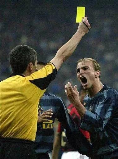 米蘭德比看煙花是怎麼回事？