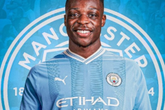 曼城簽下邊鋒多庫 球員身穿11號球衣