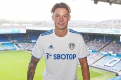 官宣：利茲聯引進弗萊堡後衛科赫