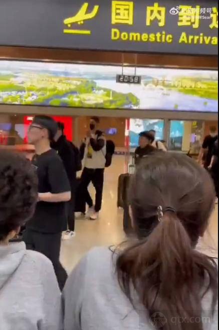 廣東男籃在沈陽被喊“索嗨嗨”