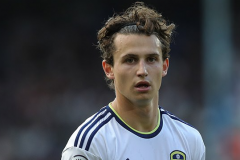 富勒姆將租借利茲聯中場阿倫森 因利茲聯降級美國中場可以租借離開