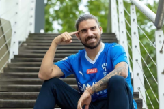 紐卡有意內維斯 以補充球隊中場位置