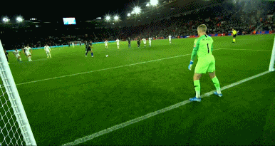 穆裏奇點射進球