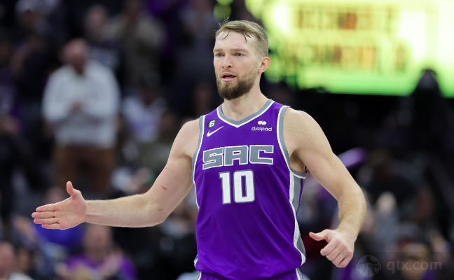 國王球員多曼塔斯-薩博尼斯