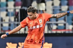 克雷桑或對陣申花時複出 泰山陣容齊整