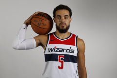 曝76人盯上泰厄斯瓊斯的交易 願意用今夏第二輪選秀權交易