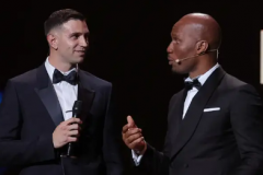 大馬丁在頒獎典禮遭噓聲 德羅巴呼籲尊重球員