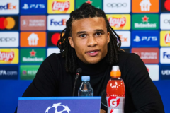 曼城不打算在1月份出售阿克 球員願意繼續留在曼城