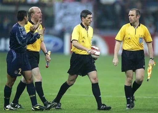 米蘭德比看煙花是怎麼回事？