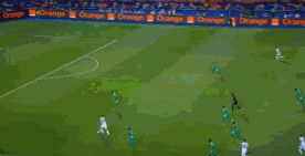 布奈賈詭異拋物線破門