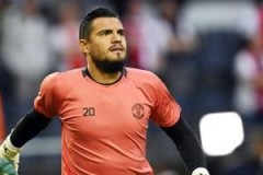 英媒：黃潛和皇社均有意今夏簽下曼聯門將羅梅羅