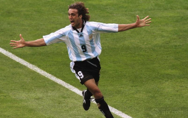 阿根廷傳奇球星巴蒂斯圖塔