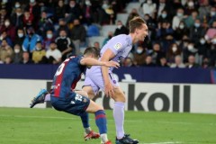 西甲萊萬特2-3巴塞羅那 盧克德容替補頭球絕殺