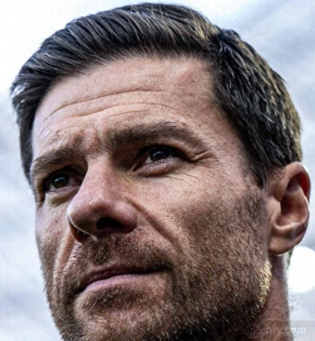 勒沃庫森主帥阿隆索