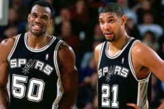 大衛·羅賓遜稱讚前隊友鄧肯 他大學時期就能夠和NBA頂級中鋒對抗