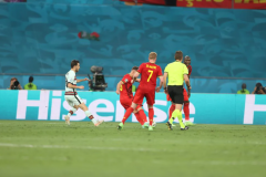 歐洲杯最新戰報：比利時1-0葡萄牙晉級八強 小阿紮爾世界波格雷羅中柱