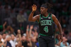 霍勒迪近5戰場均18分 真實命中率高達79%凱爾特人取得全勝