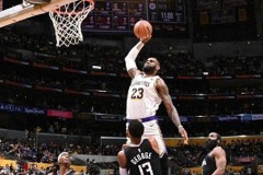 喬治回應詹姆斯隔扣 他一點也沒有變老的跡象