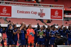 裏昂2-1逆轉阿森納首奪酋長杯 登貝萊雙響