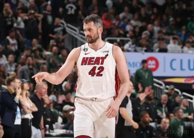 樂福左腳踝受傷