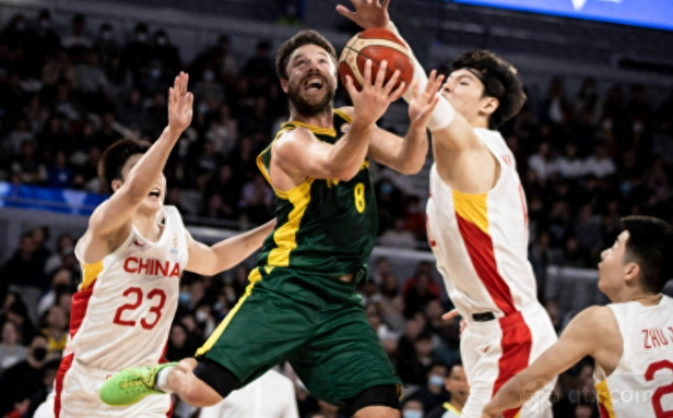 熱身賽最新賽況中國男籃87-107澳大利亞
