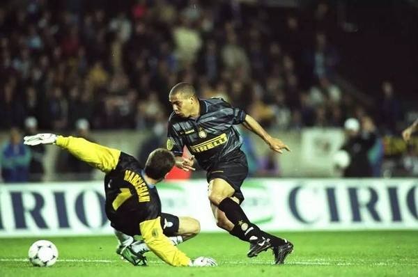 什麼是鍾擺式過人