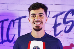 巴黎官宣簽下維蒂尼亞 簽約至2027年