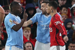 多庫戲耍安東尼 曼聯輸球又熟人