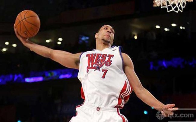 黃曼巴羅伊,一個毀於傷病的傳奇巨星! 黃曼巴羅伊,一個毀於傷病的傳奇巨星!