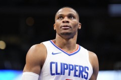 威少重回快船 威少已執行下賽季球員選項