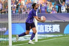 津媒：孔帕尼奧恢複情況樂觀 接下來聯賽有望迎來複出