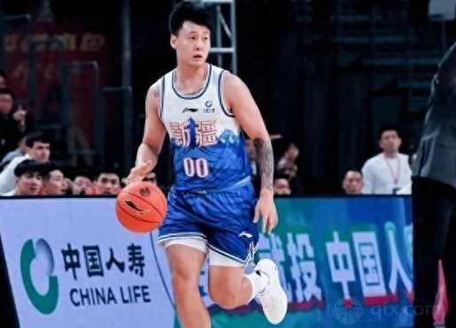 新疆男籃球員趙睿